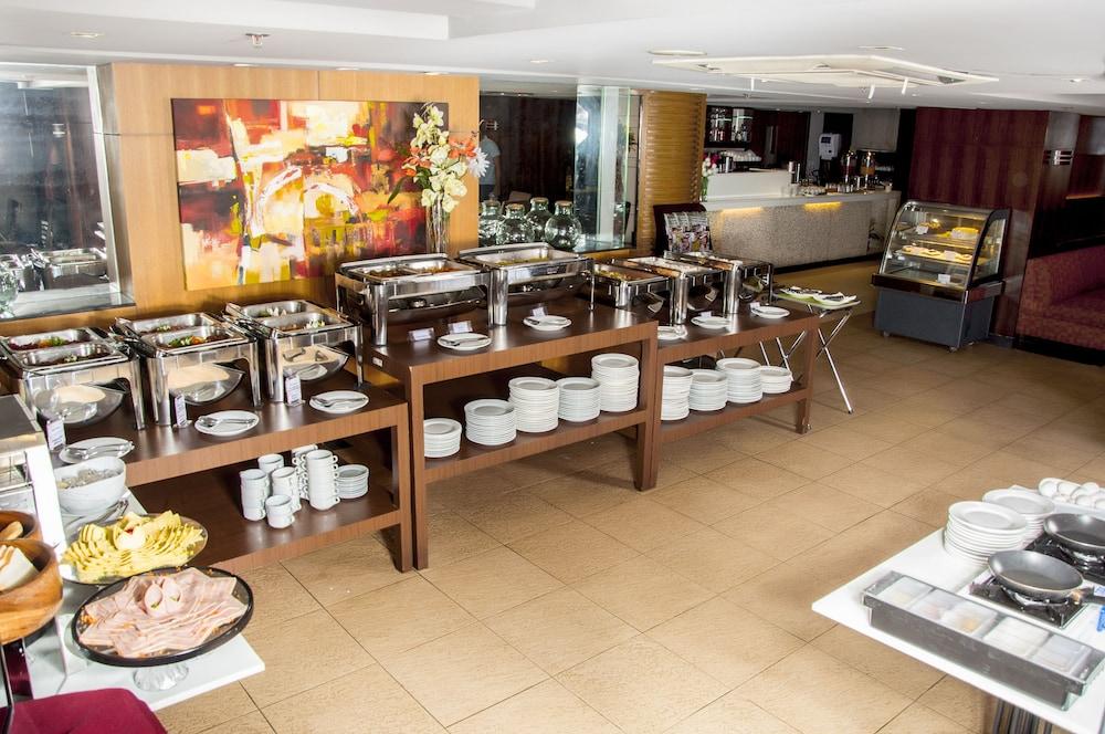 Best Western Antel Spa Hotel Suites Makati City Esterno foto