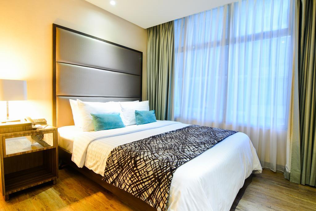 Best Western Antel Spa Hotel Suites Makati City Esterno foto