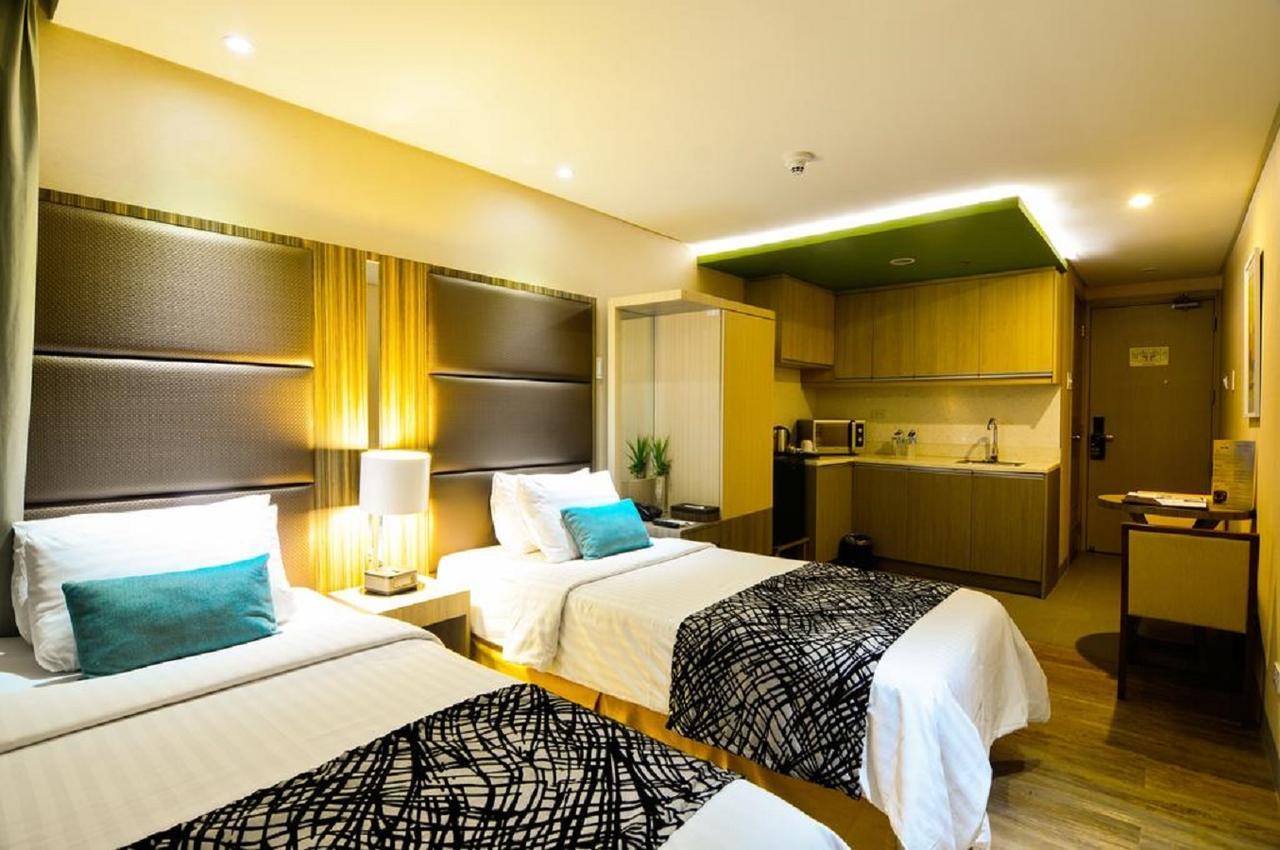 Best Western Antel Spa Hotel Suites Makati City Esterno foto